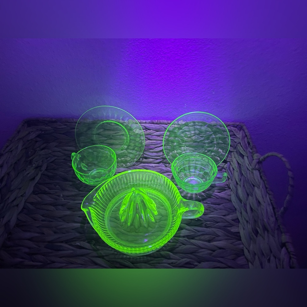 Vintage uranium glass -5 piece